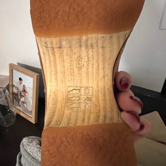 Burberry Tan Suede Nova Check Mule Clogs - Picture 7 of 10